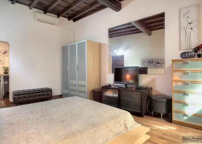 Апартаменты Casa Funari Рим
