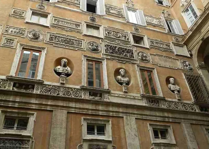 Casa Funari Рим